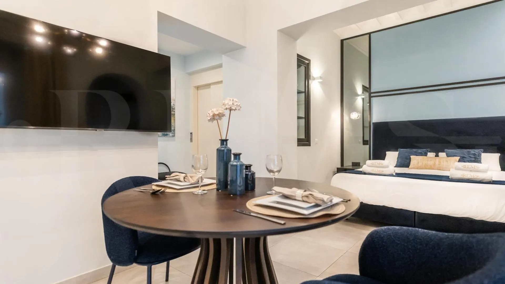 Modern Studio In The Heart Of Malaga By Rems 0*,