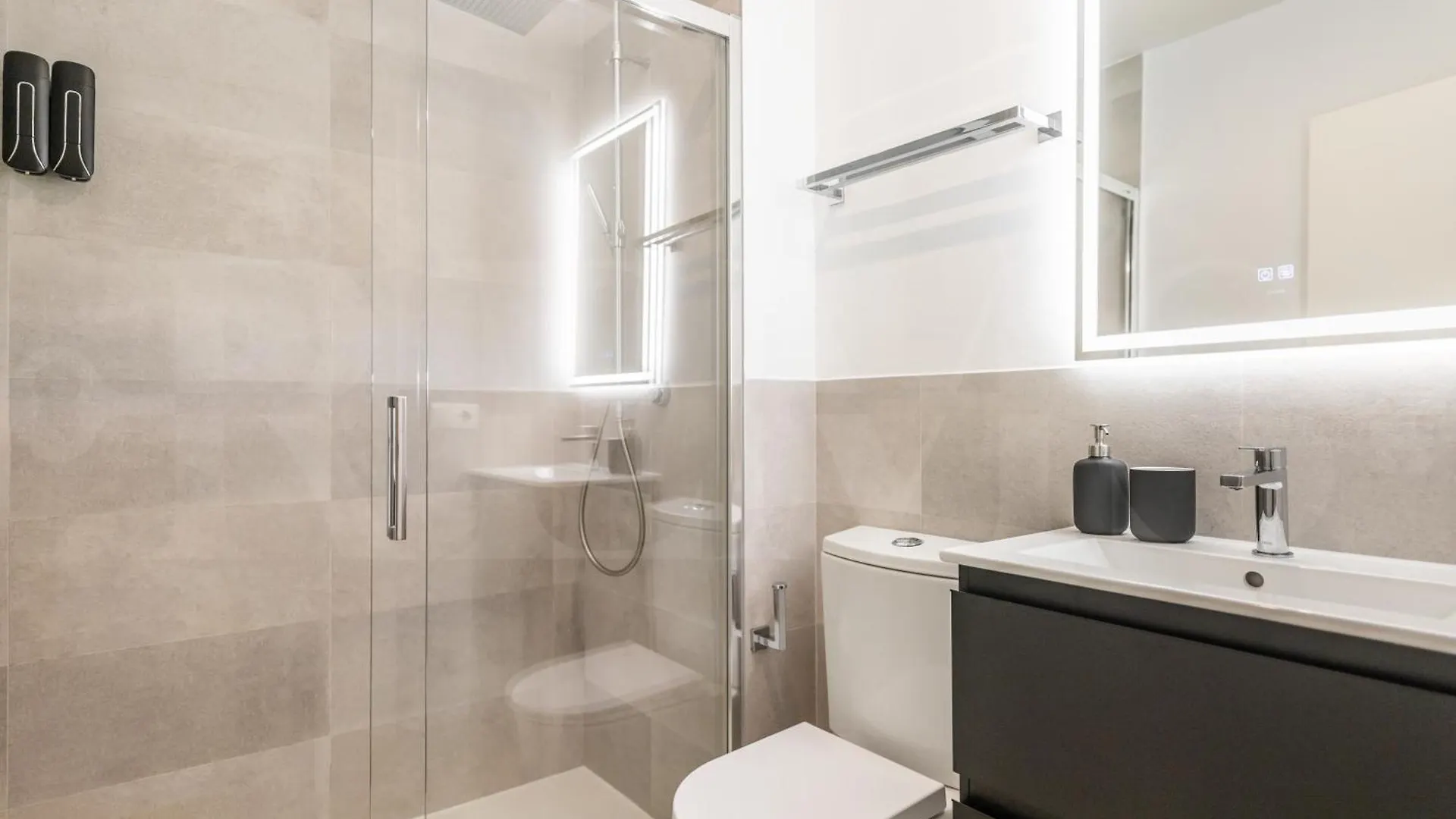 Apartment Modern Studio In The Heart Of Malaga By Rems